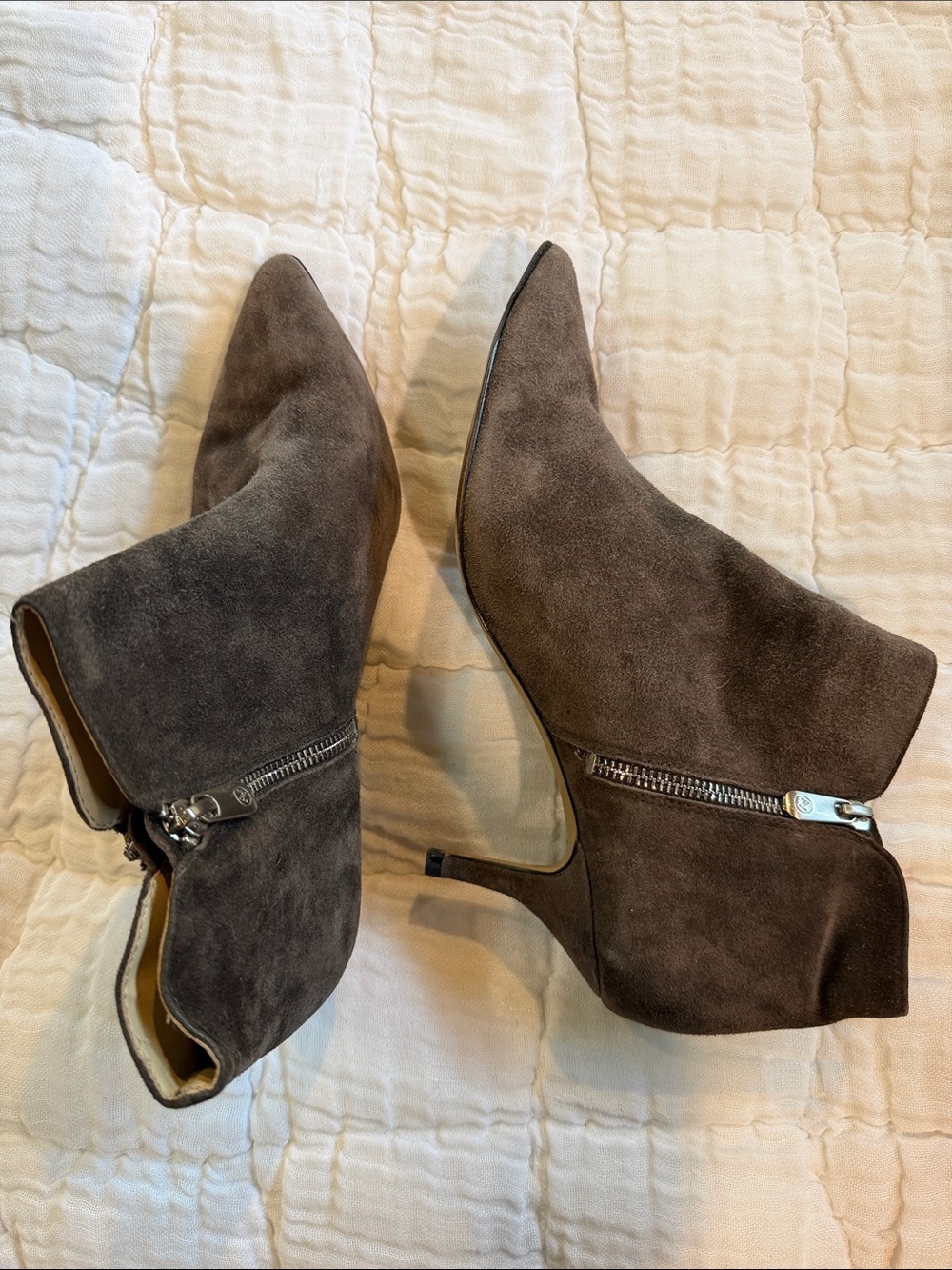 Suede Pointed-Toe Ankle Boots - Grey
